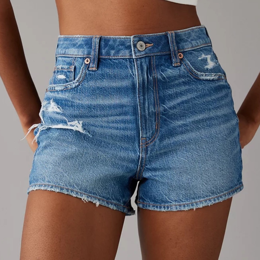 American Eagle Strigid Super High Waisted Denim Mom Shorts